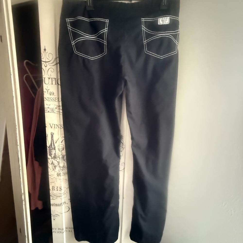 Very Gently Preowned Blue Sky Shelby Black/White Skinny Scrub Set - Picture 5 of 14
